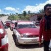 Cierran taxistas carreteras y calles de Tlaxiaco